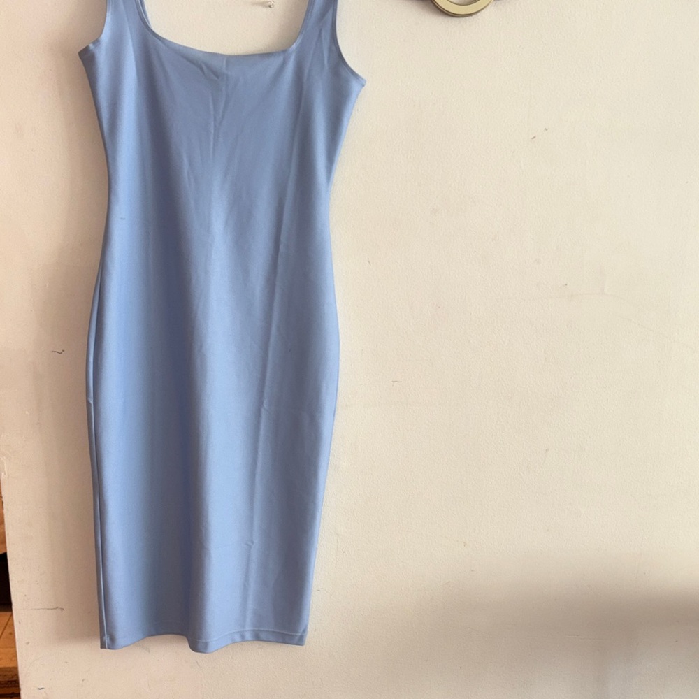 Chic Light Blue Sleeveless Midi Dress